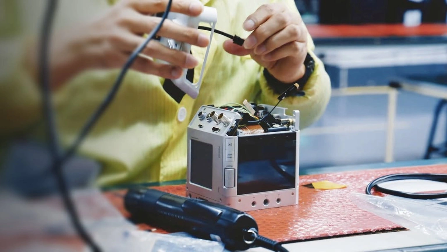 Pixboom assembly 17